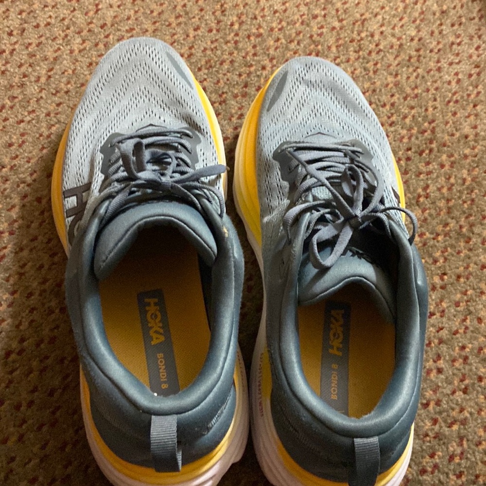 Hokas Bondi 8 size 12